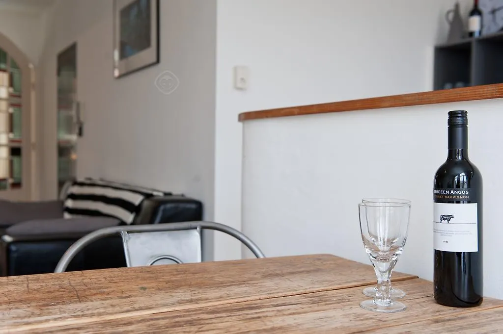 לינה וארוחת בוקר אמסטרדם Tommy'S Apartment